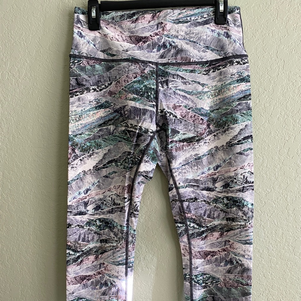 Lululemon wonder under capri leggings 23” size 10